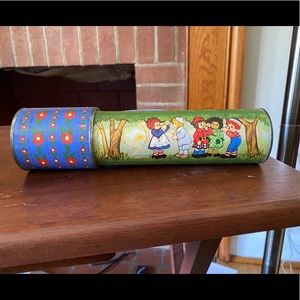 Raggedy Ann & Andy Vintage 1974 Kaleidoscope. Still Works. Excellent condition.